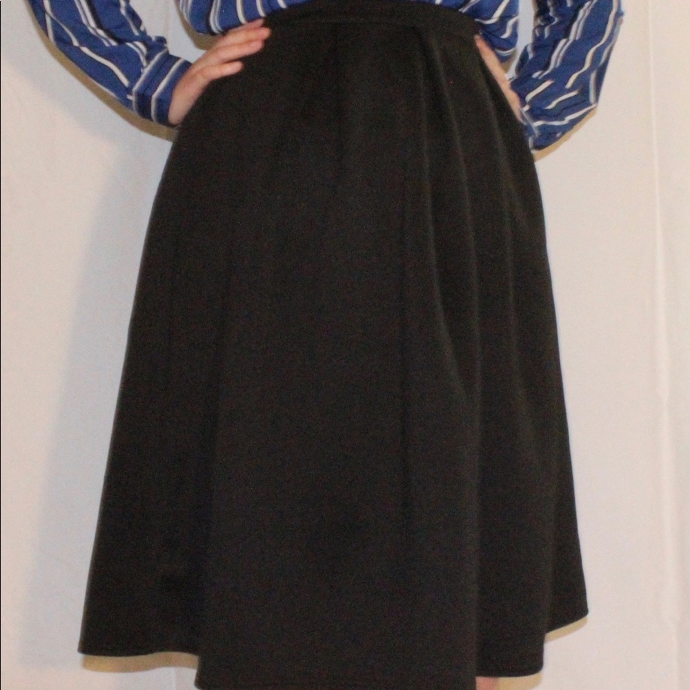 Black midi skirt